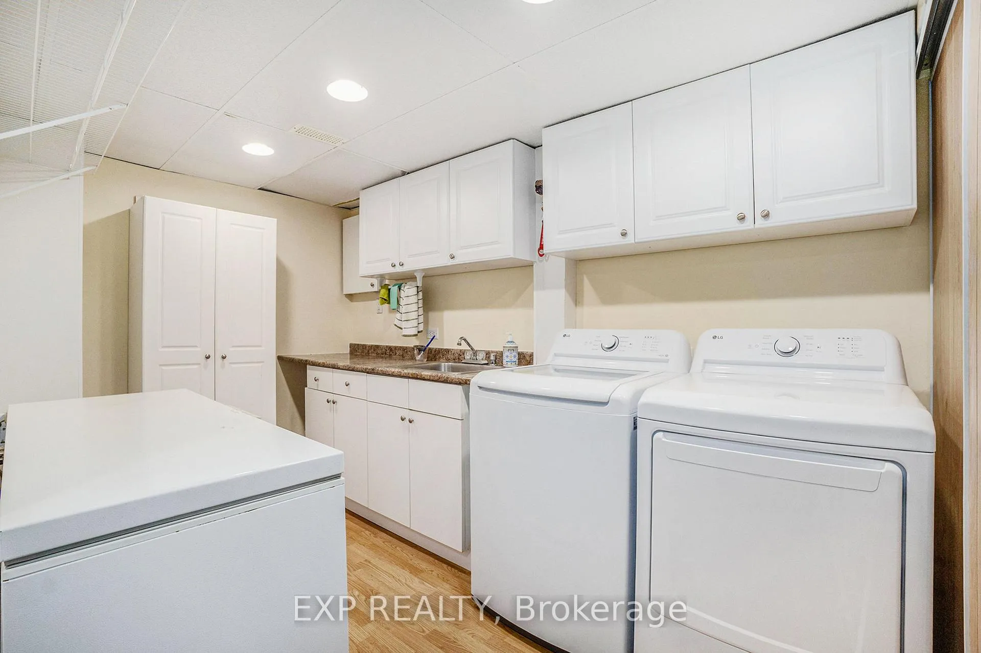 Photo 18 of 1719 Lafrance Drive, Ottawa, Queenswood Heights South — HOMEH