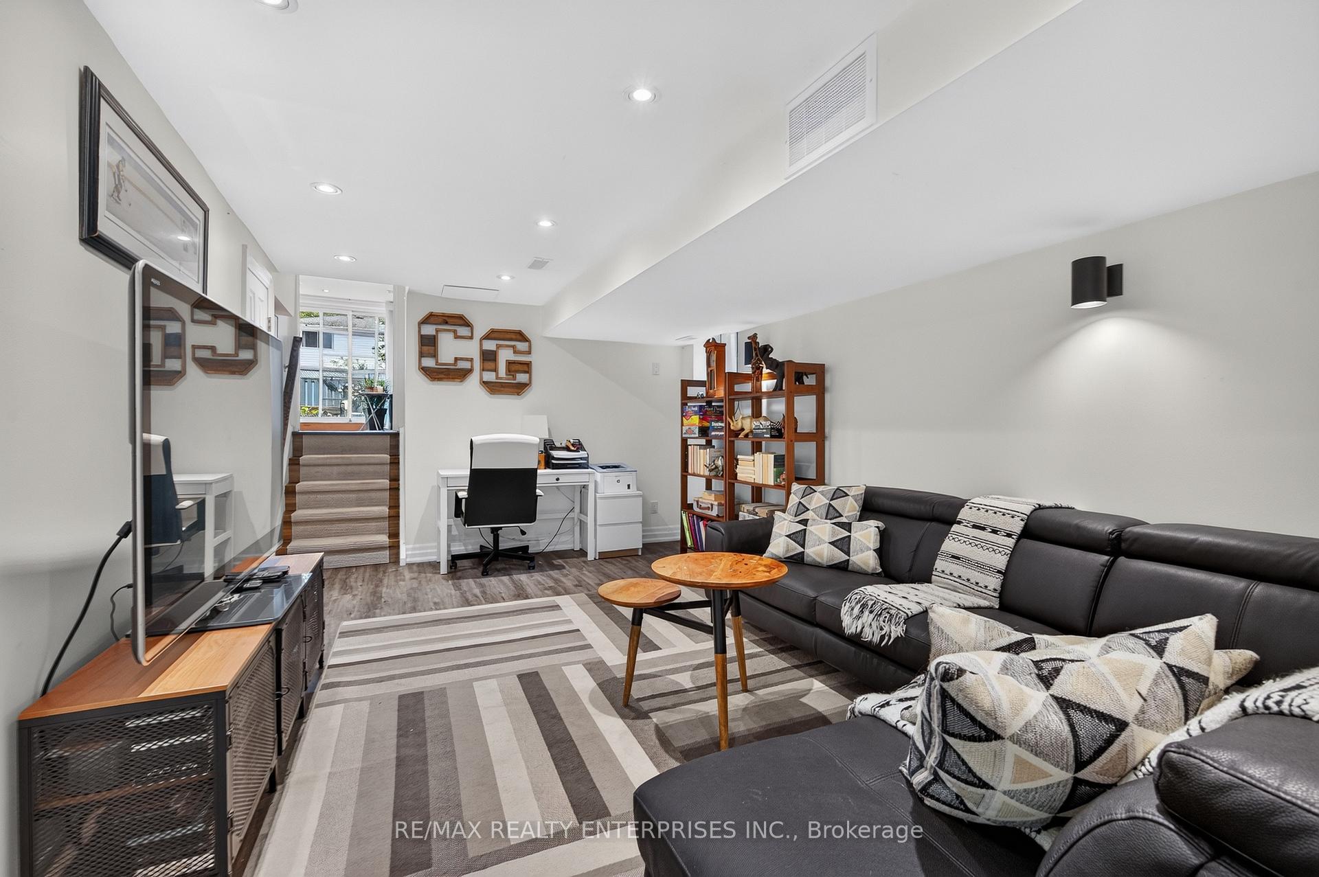 Photo 20 of 1957 Delaney Drive, Mississauga, Clarkson — HOMEH
