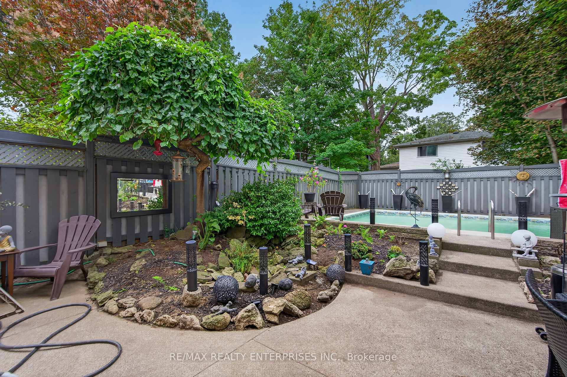 Photo 29 of 1957 Delaney Drive, Mississauga, Clarkson — HOMEH