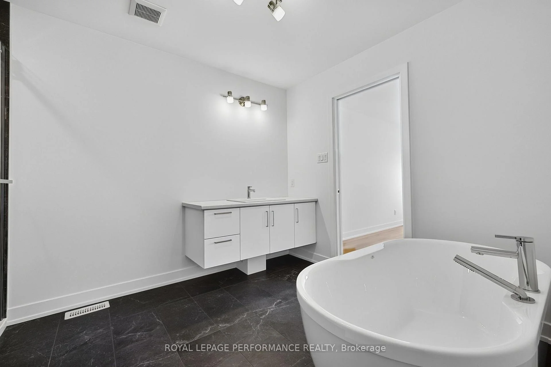 Photo 44 of TH-152B Cypress Street, The Nation, Limoges — HOMEH