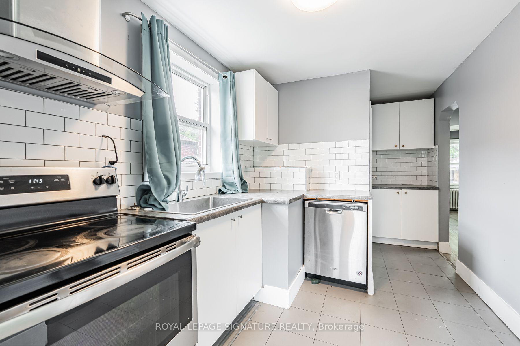 Photo 13 of 2935 St Clair Avenue E, Toronto, O'Connor-Parkview — HOMEH