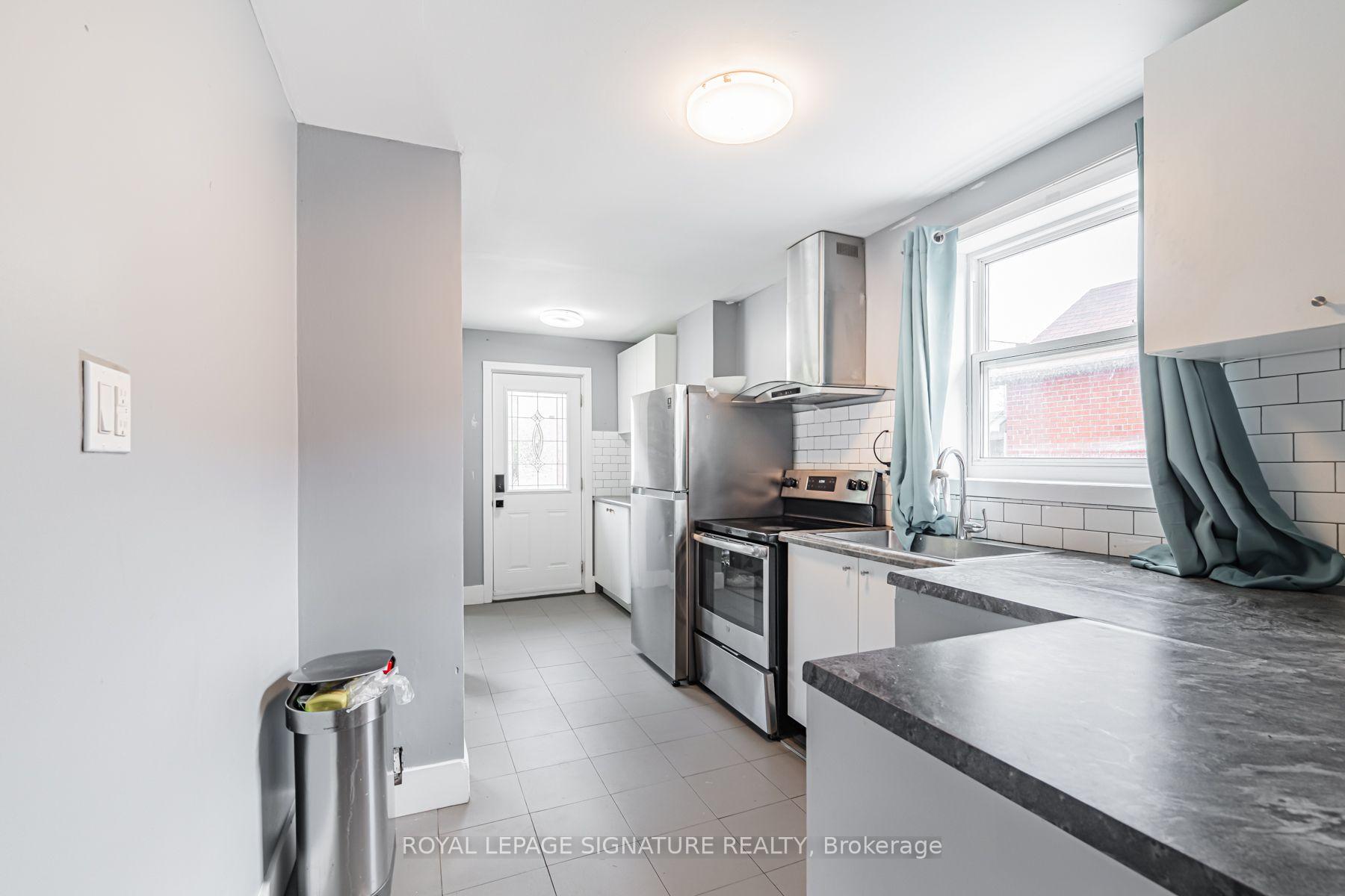Photo 15 of 2935 St Clair Avenue E, Toronto, O'Connor-Parkview — HOMEH