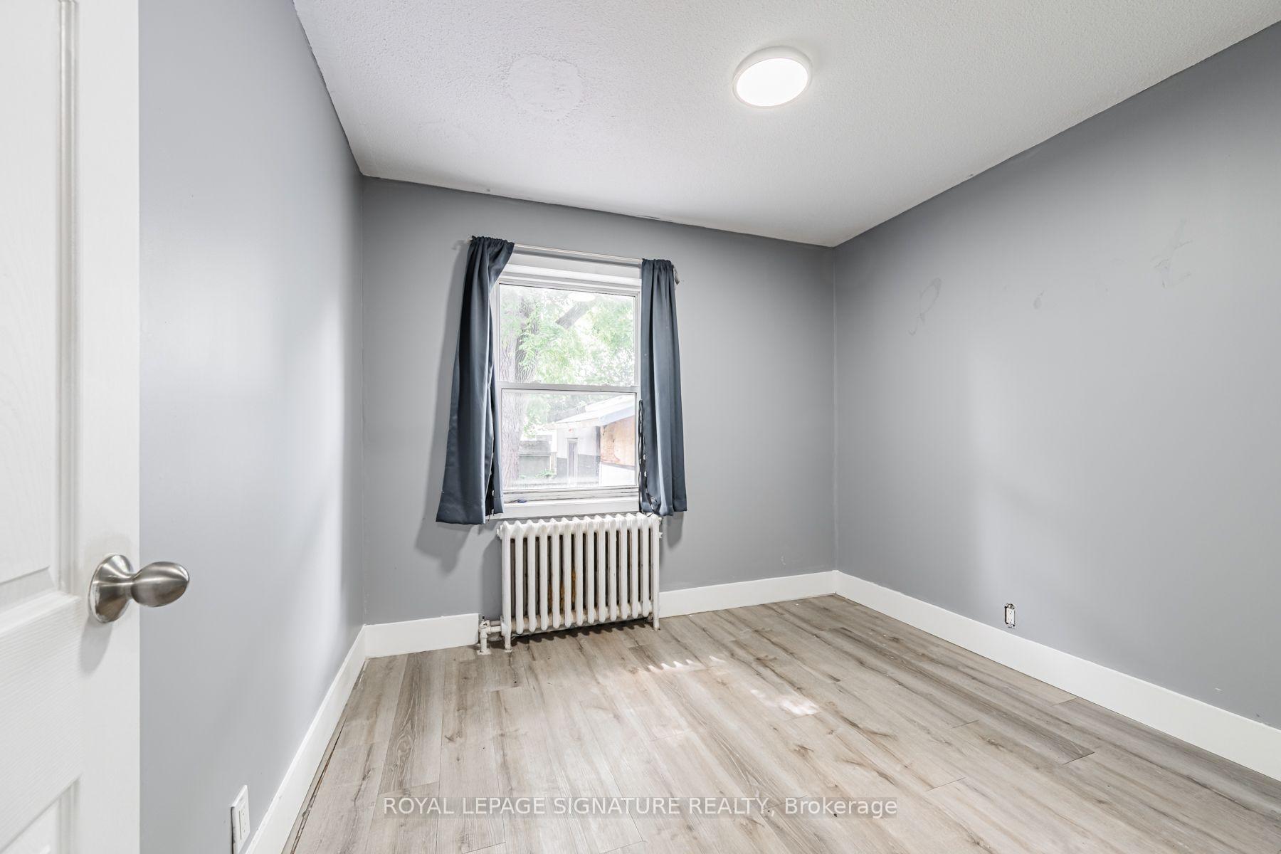 Photo 18 of 2935 St Clair Avenue E, Toronto, O'Connor-Parkview — HOMEH