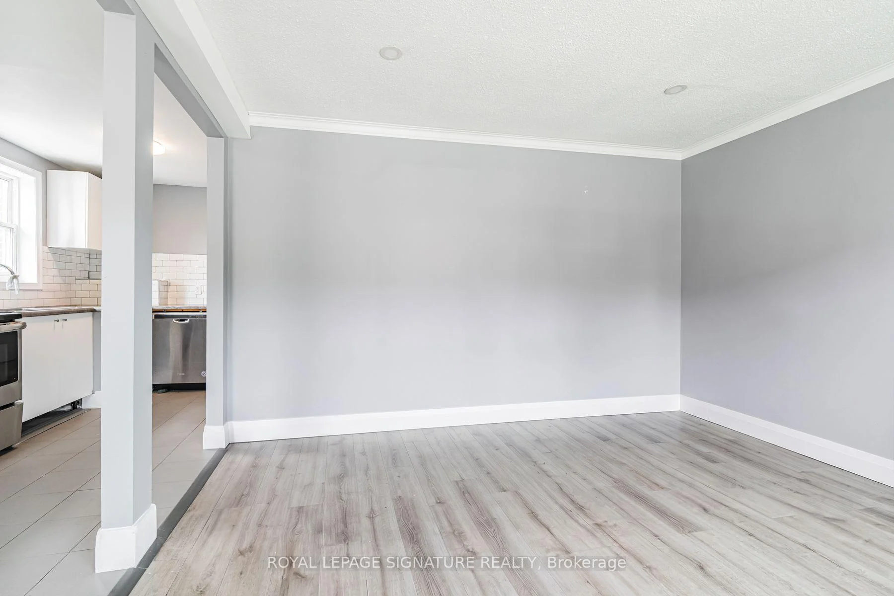 Photo 12 of 2935 St Clair Avenue E, Toronto, O'Connor-Parkview — HOMEH