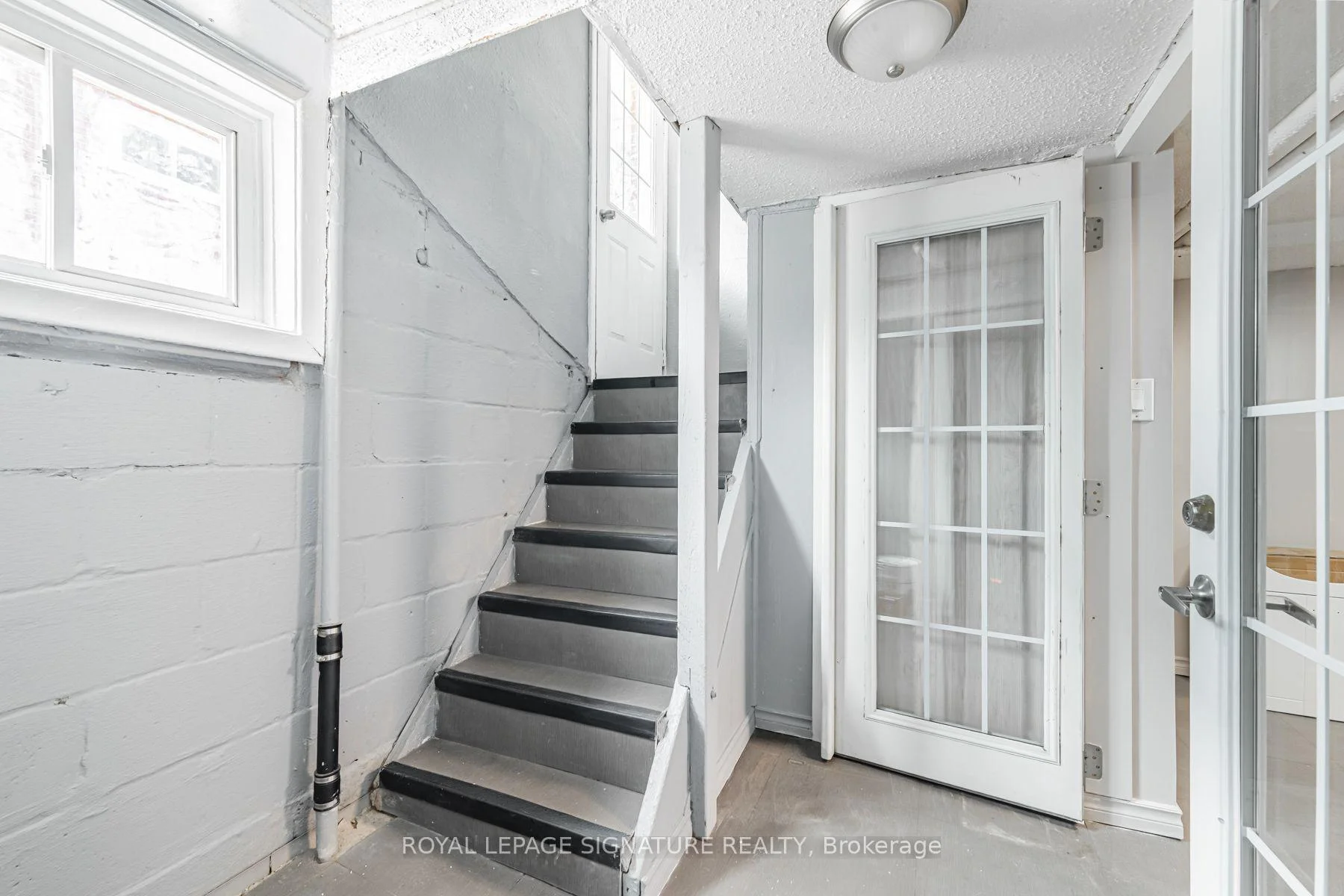 Photo 31 of 2935 St Clair Avenue E, Toronto, O'Connor-Parkview — HOMEH