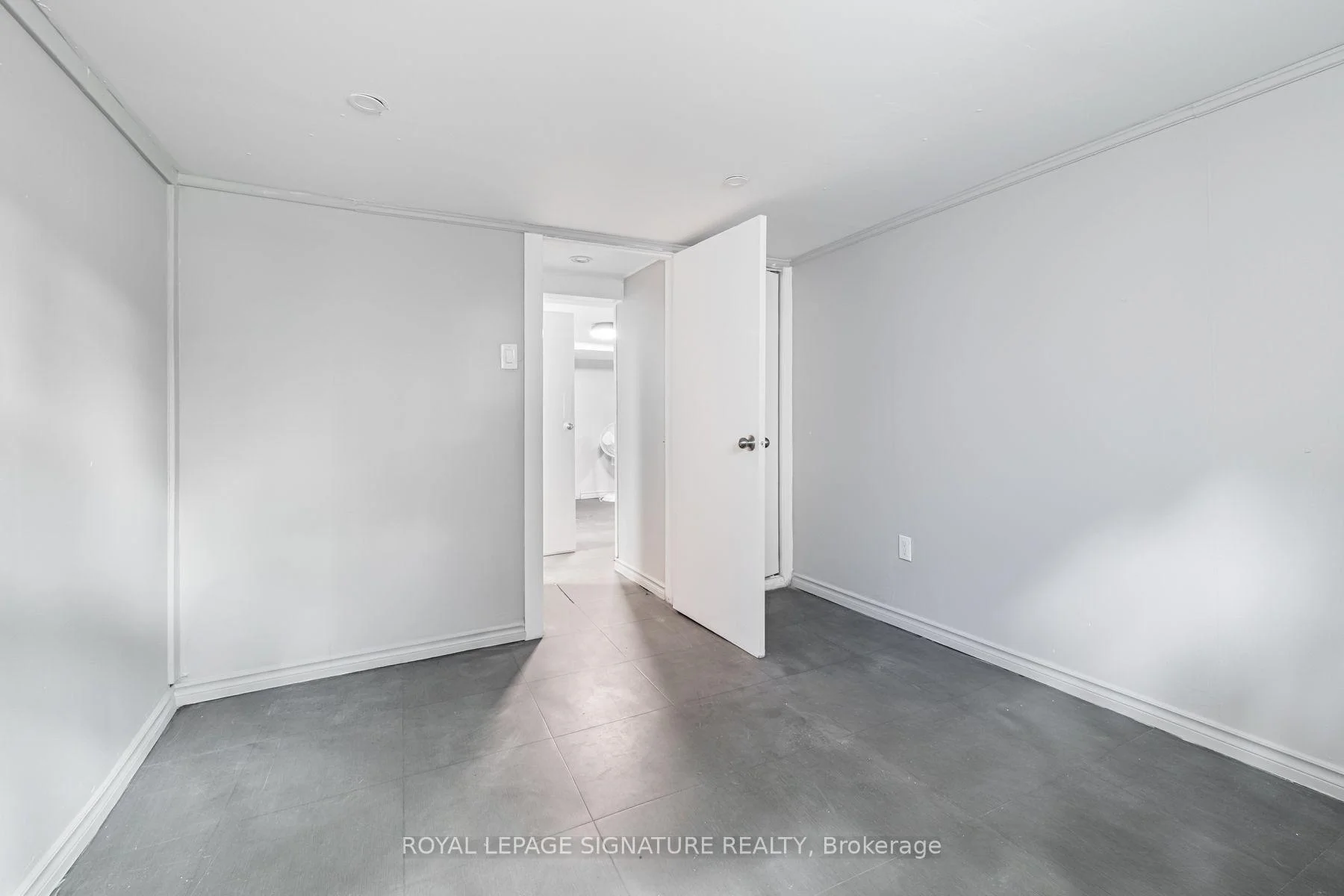 Photo 49 of 2935 St Clair Avenue E, Toronto, O'Connor-Parkview — HOMEH
