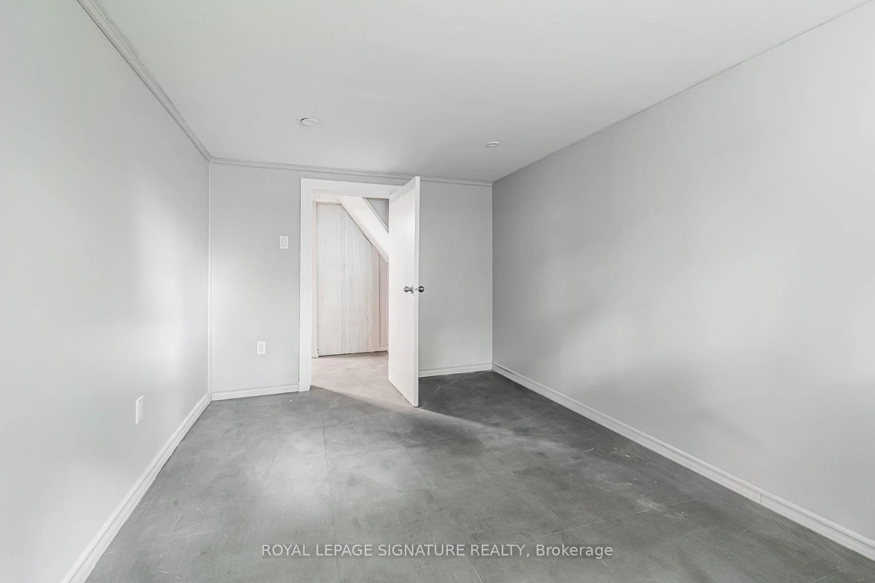Photo 52 of 2935 St Clair Avenue E, Toronto, O'Connor-Parkview — HOMEH