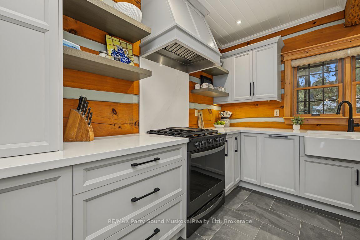 Photo 21 of 10 Park Drive, McKellar — HOMEH