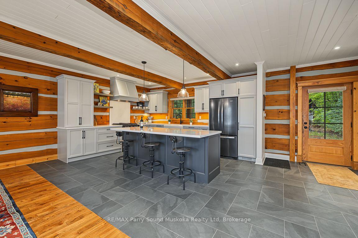 Photo 23 of 10 Park Drive, McKellar — HOMEH