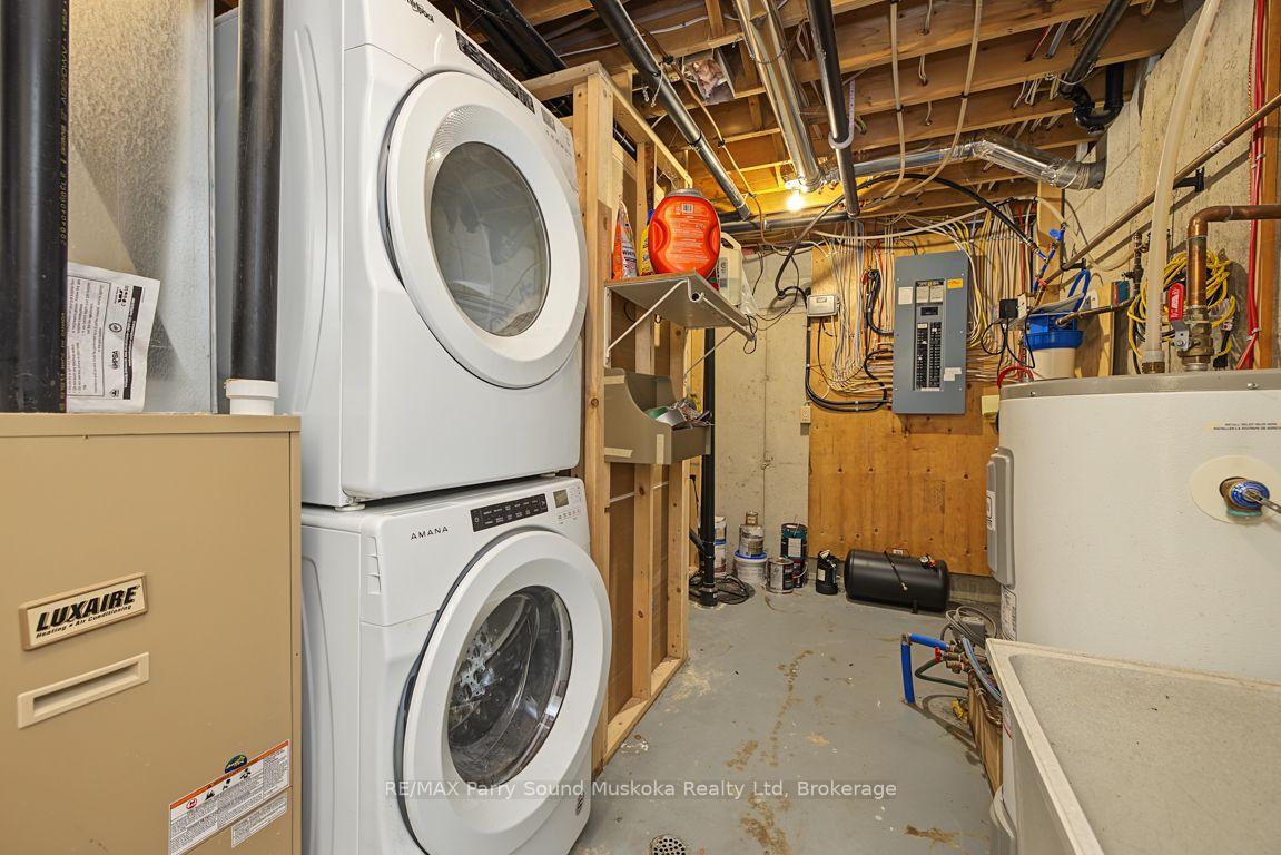 Photo 37 of 10 Park Drive, McKellar — HOMEH