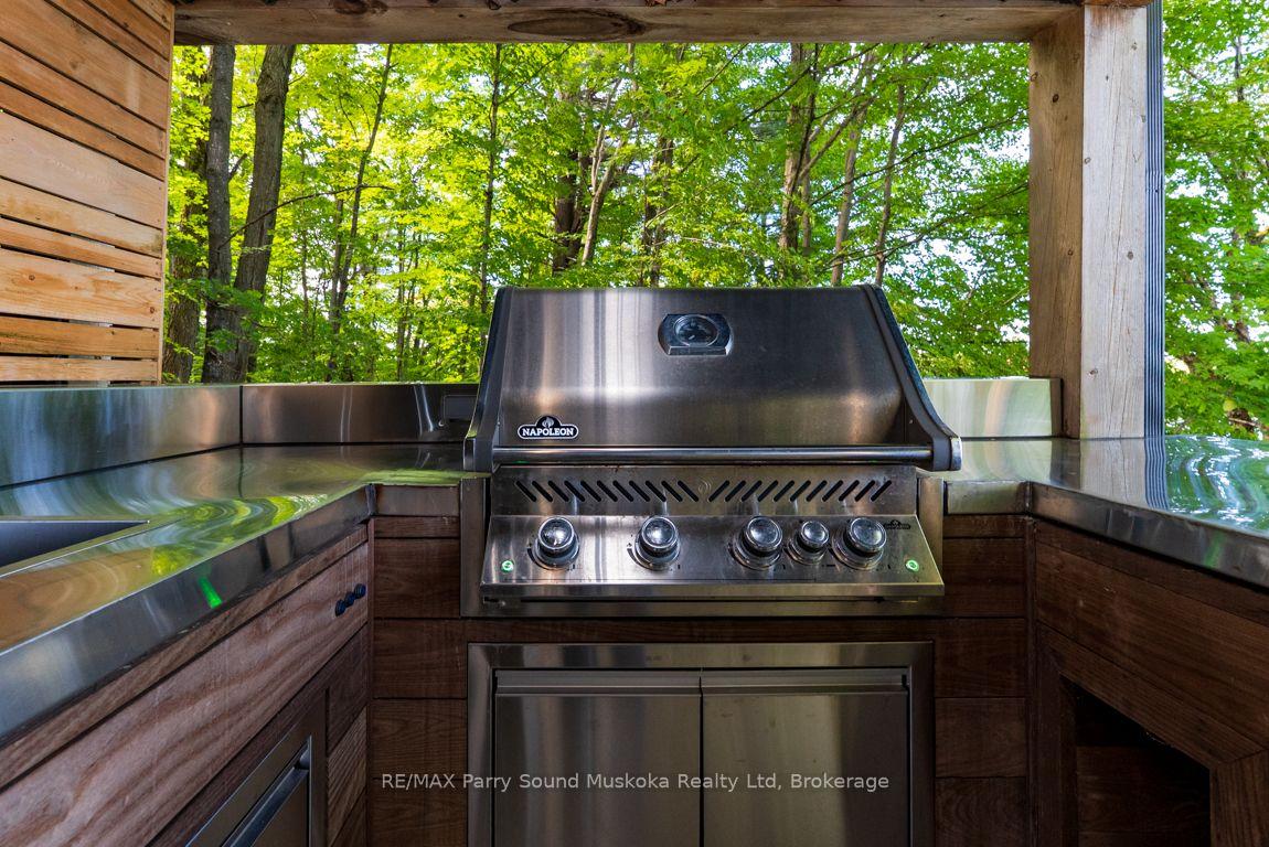 Photo 43 of 10 Park Drive, McKellar — HOMEH