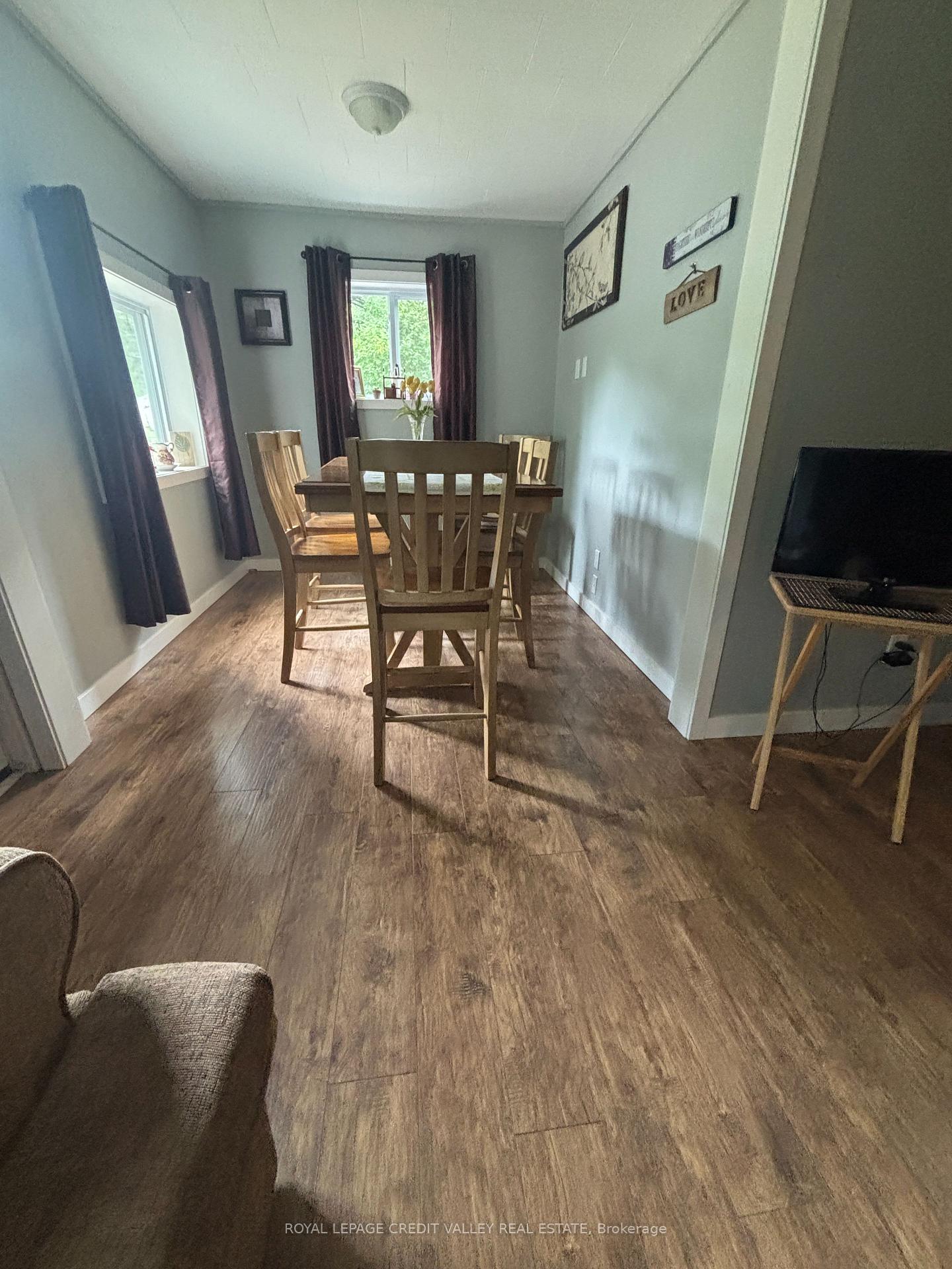 Photo 16 of 40 Cleak Avenue N, Bancroft, Bancroft Ward — HOMEH