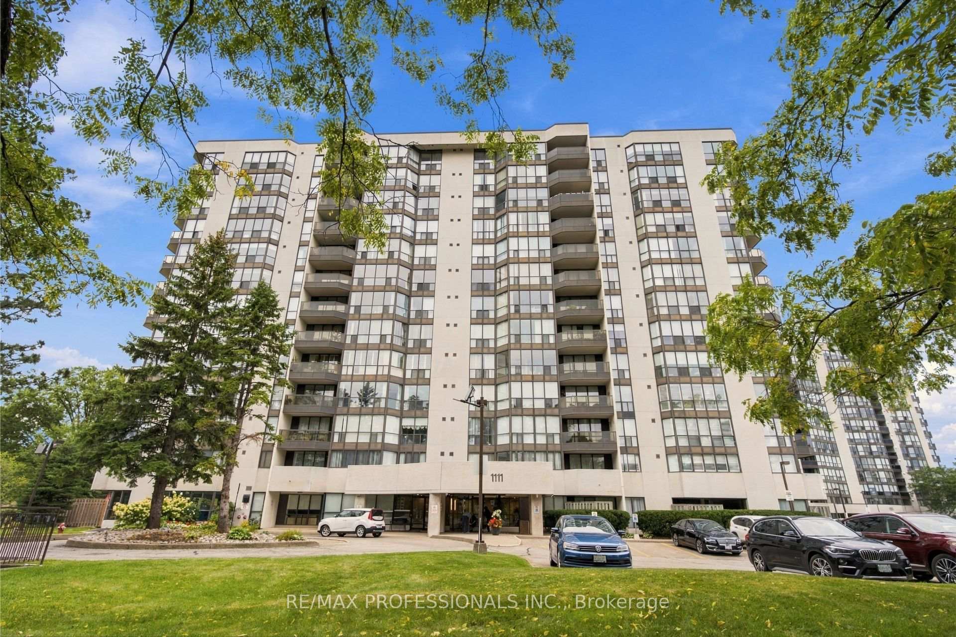 Photo of Unit 403, 1111 Bough Beeches Boulevard