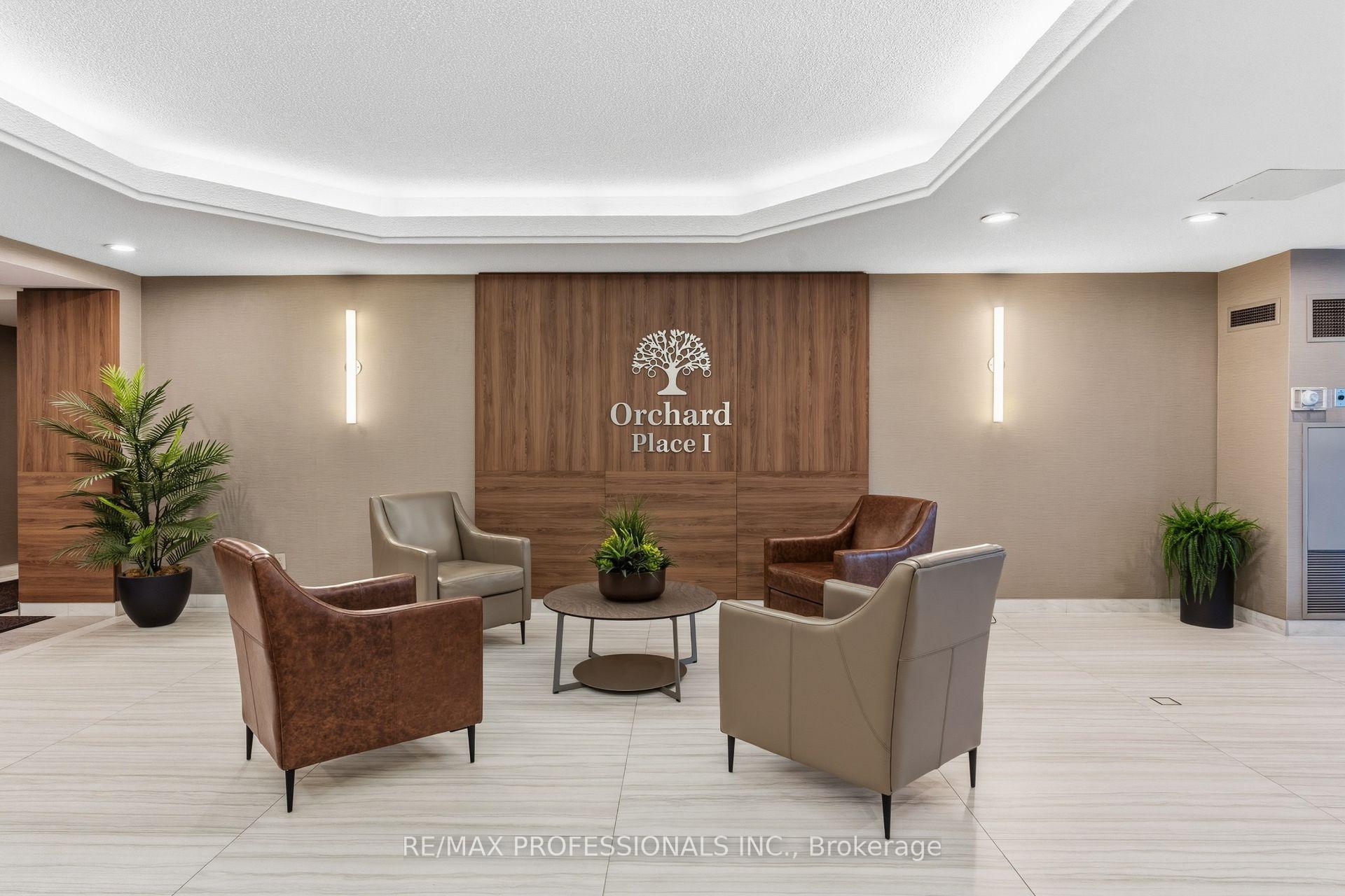 Photo 3 of Unit 403, 1111 Bough Beeches Boulevard, Mississauga, Rathwood — HOMEH