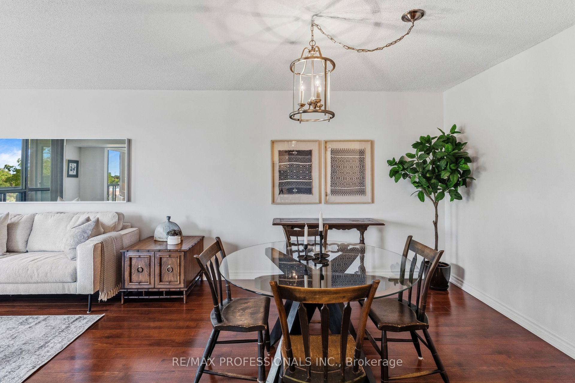 Photo 11 of Unit 403, 1111 Bough Beeches Boulevard, Mississauga, Rathwood — HOMEH