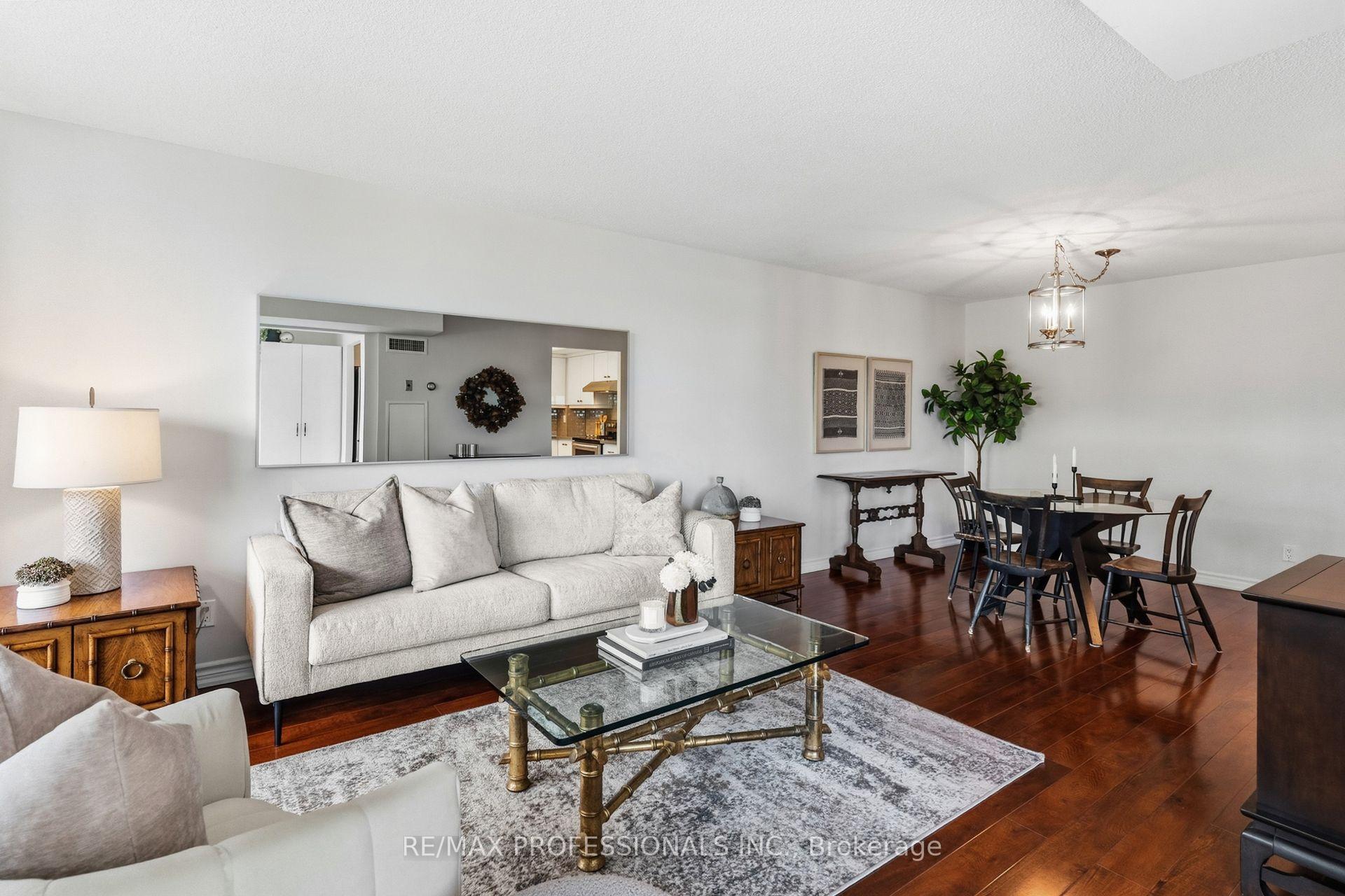 Photo 12 of Unit 403, 1111 Bough Beeches Boulevard, Mississauga, Rathwood — HOMEH