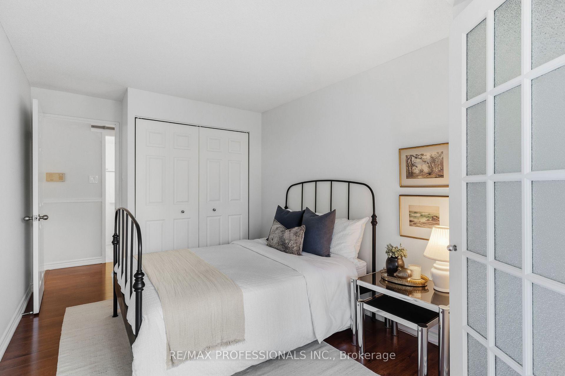 Photo 26 of Unit 403, 1111 Bough Beeches Boulevard, Mississauga, Rathwood — HOMEH