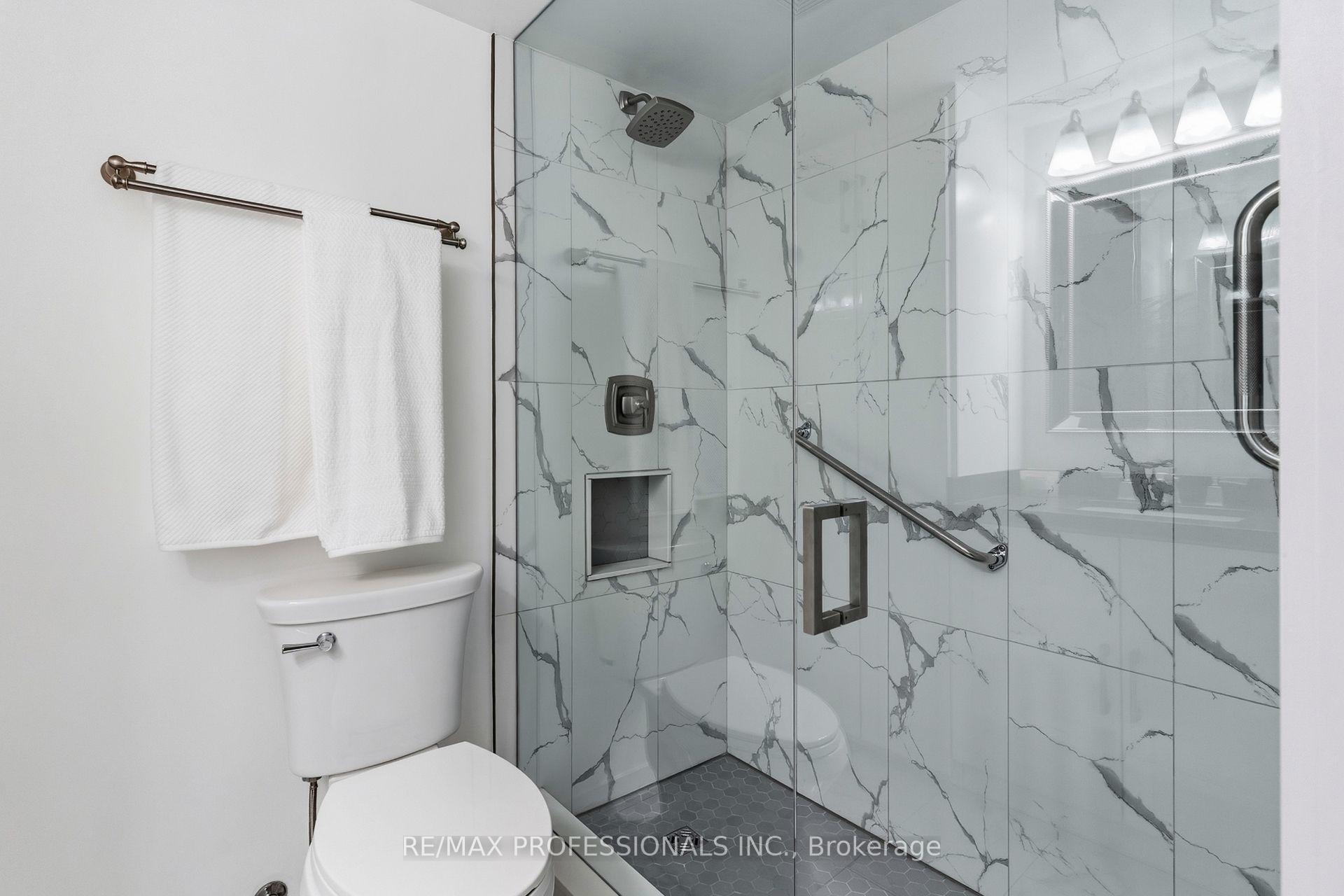 Photo 30 of Unit 403, 1111 Bough Beeches Boulevard, Mississauga, Rathwood — HOMEH