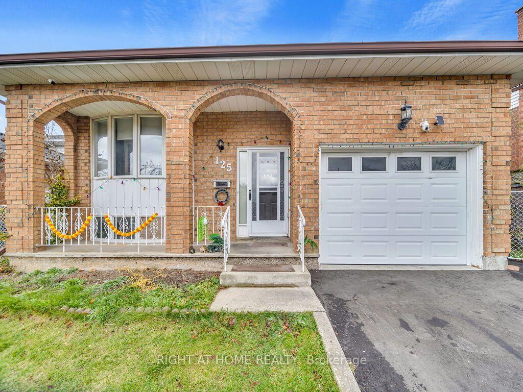 Photo 5 of 125 Stonyburn Crescent, Cambridge, Christopher-Champlain — HOMEH