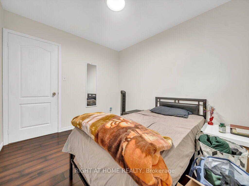 Photo 22 of 125 Stonyburn Crescent, Cambridge, Christopher-Champlain — HOMEH