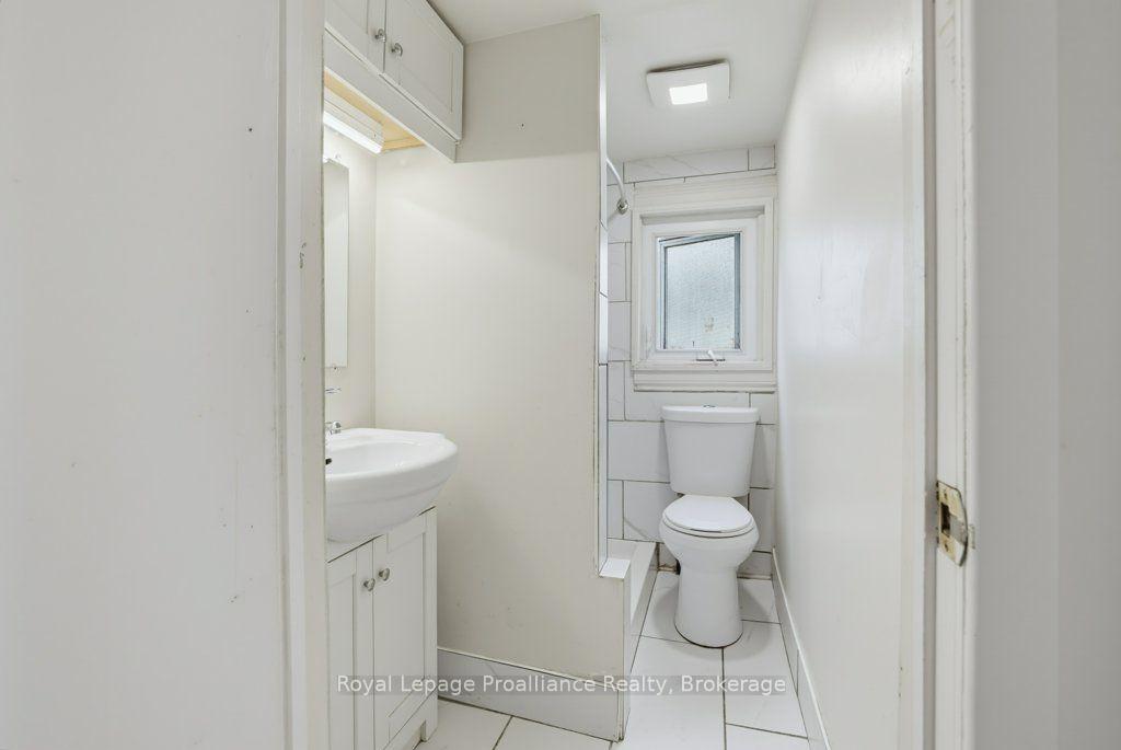 Photo 20 of 106 Yeomans Street, Belleville, Belleville Ward — HOMEH
