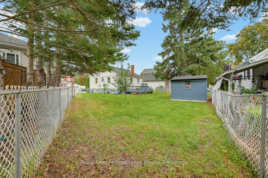 Photo 23 of 106 Yeomans Street, Belleville, Belleville Ward — HOMEH