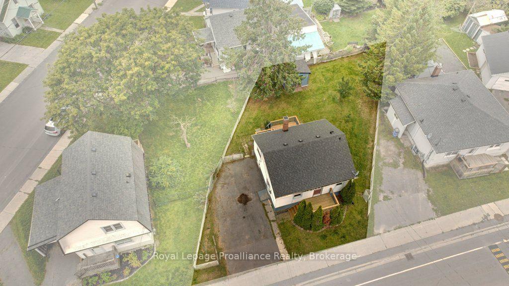 Photo 28 of 106 Yeomans Street, Belleville, Belleville Ward — HOMEH