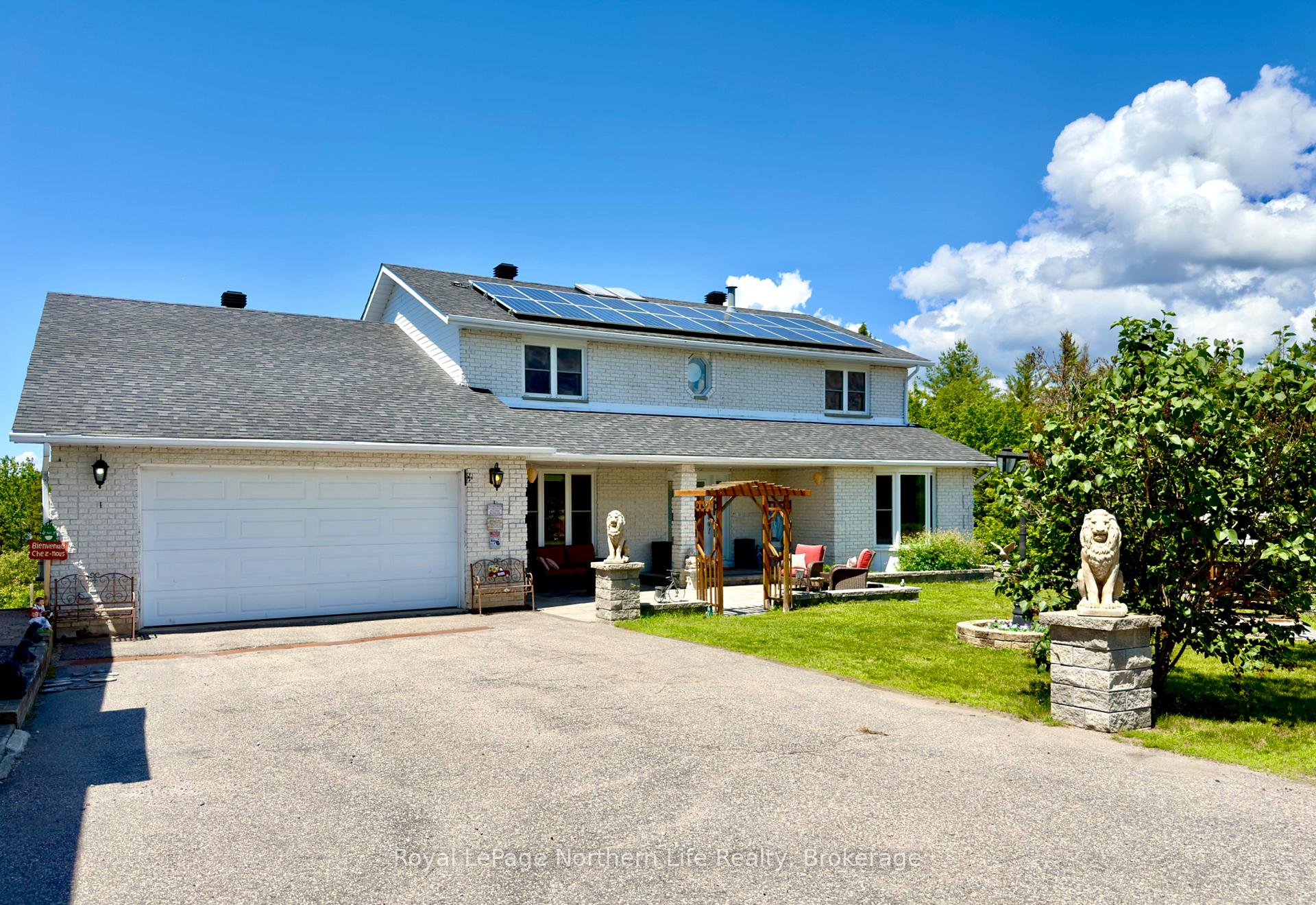 Photo 2 of 3235 Highway 11 N, North Bay, College Heights — HOMEH