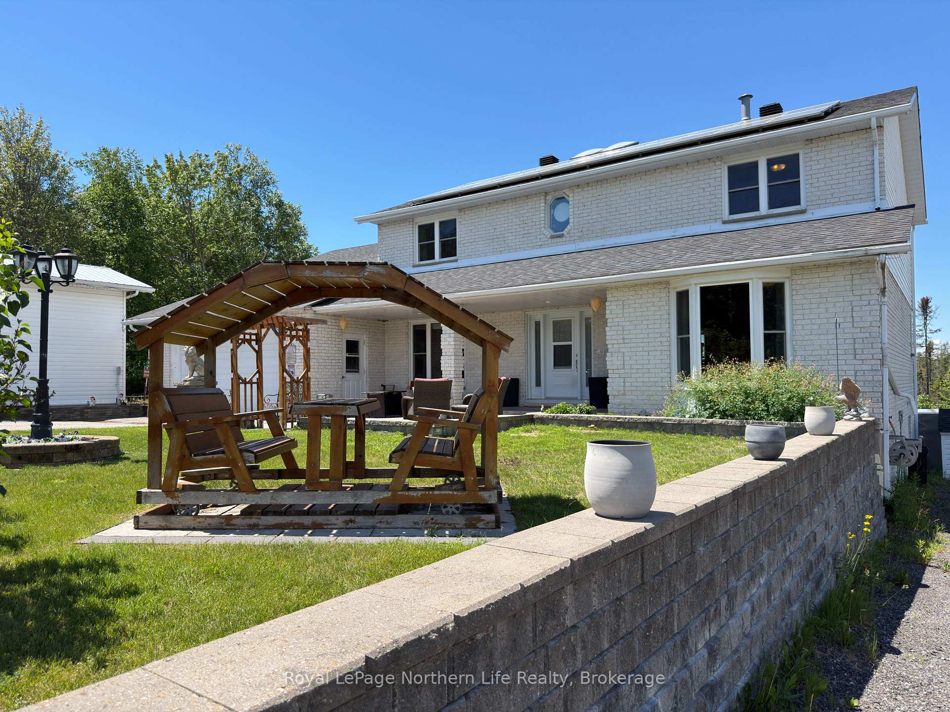 Photo 6 of 3235 Highway 11 N, North Bay, College Heights — HOMEH