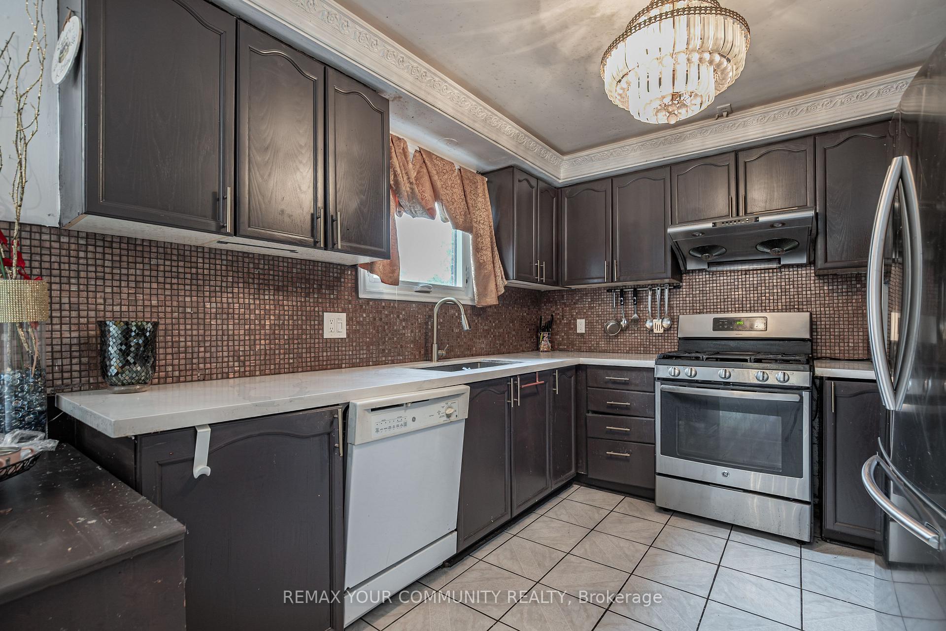 Photo 36 of 1801 Forestview Drive, Pickering, Highbush — HOMEH