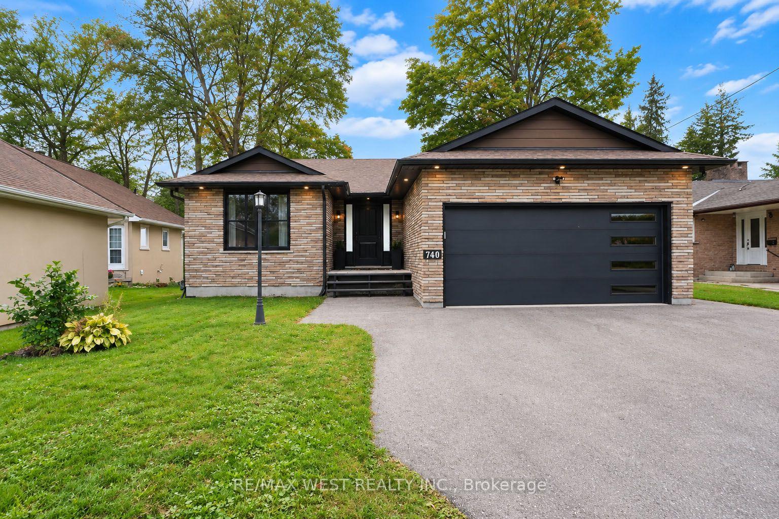 Photo 2 of 740 Broadview Avenue, Orillia — HOMEH