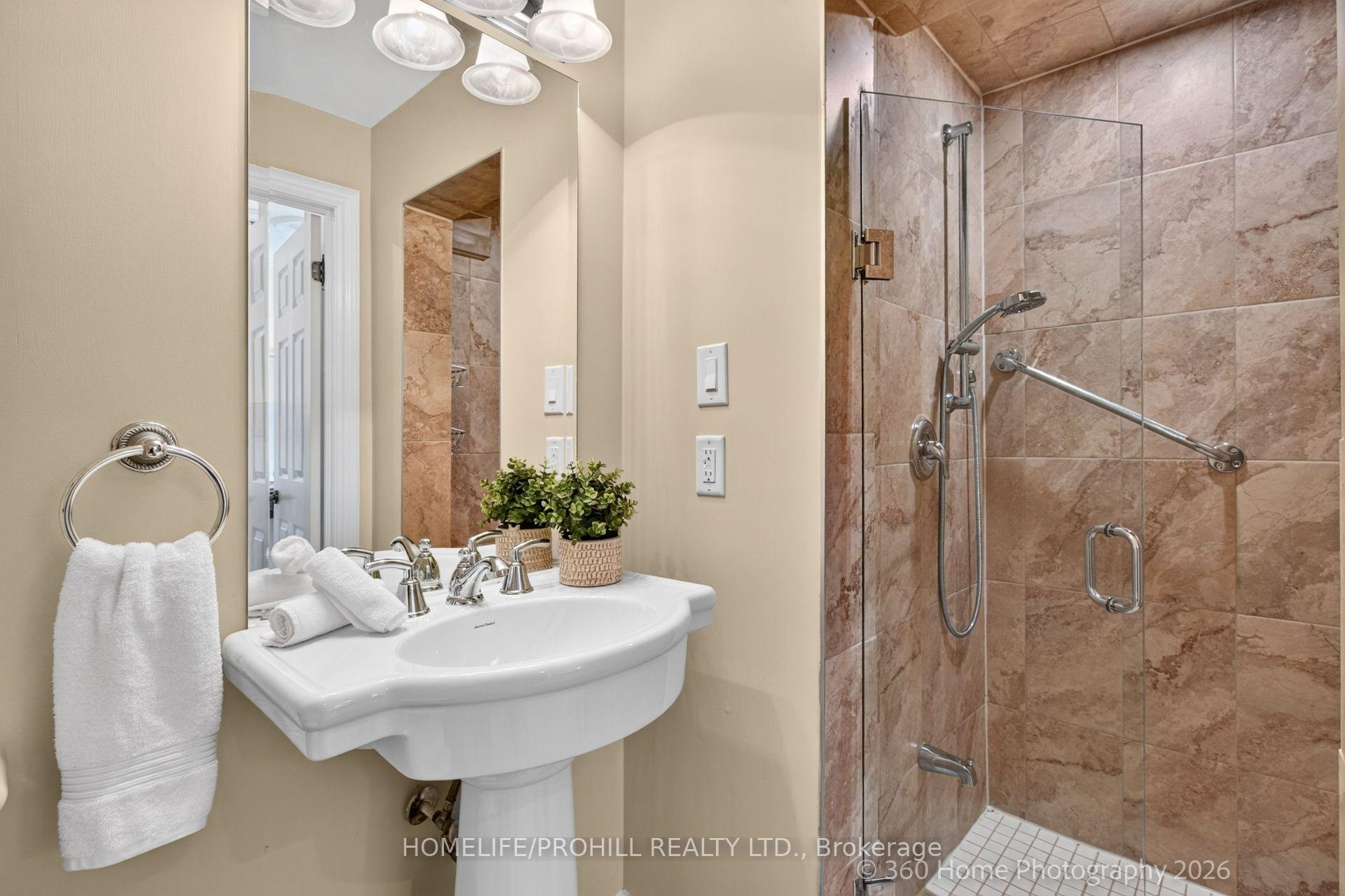 Photo 11 of 30 Danpatrick Drive, Richmond Hill, Rouge Woods — HOMEH