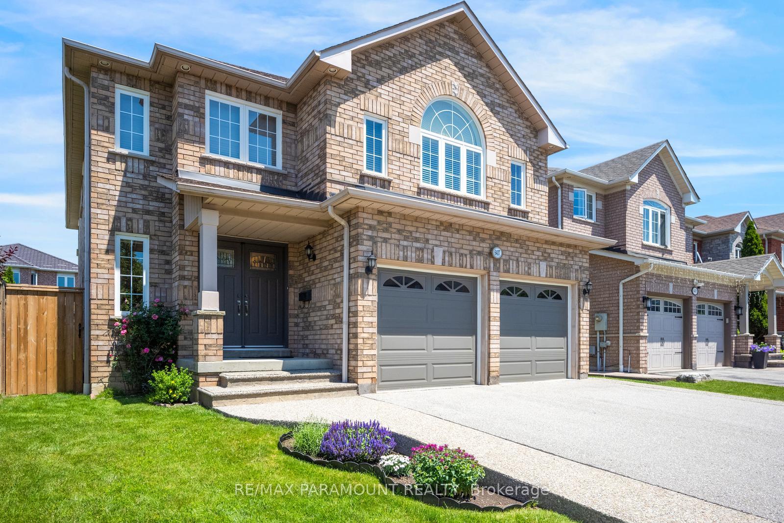 Photo 3 of 6407 Ormindale Way, Mississauga, East Credit — HOMEH