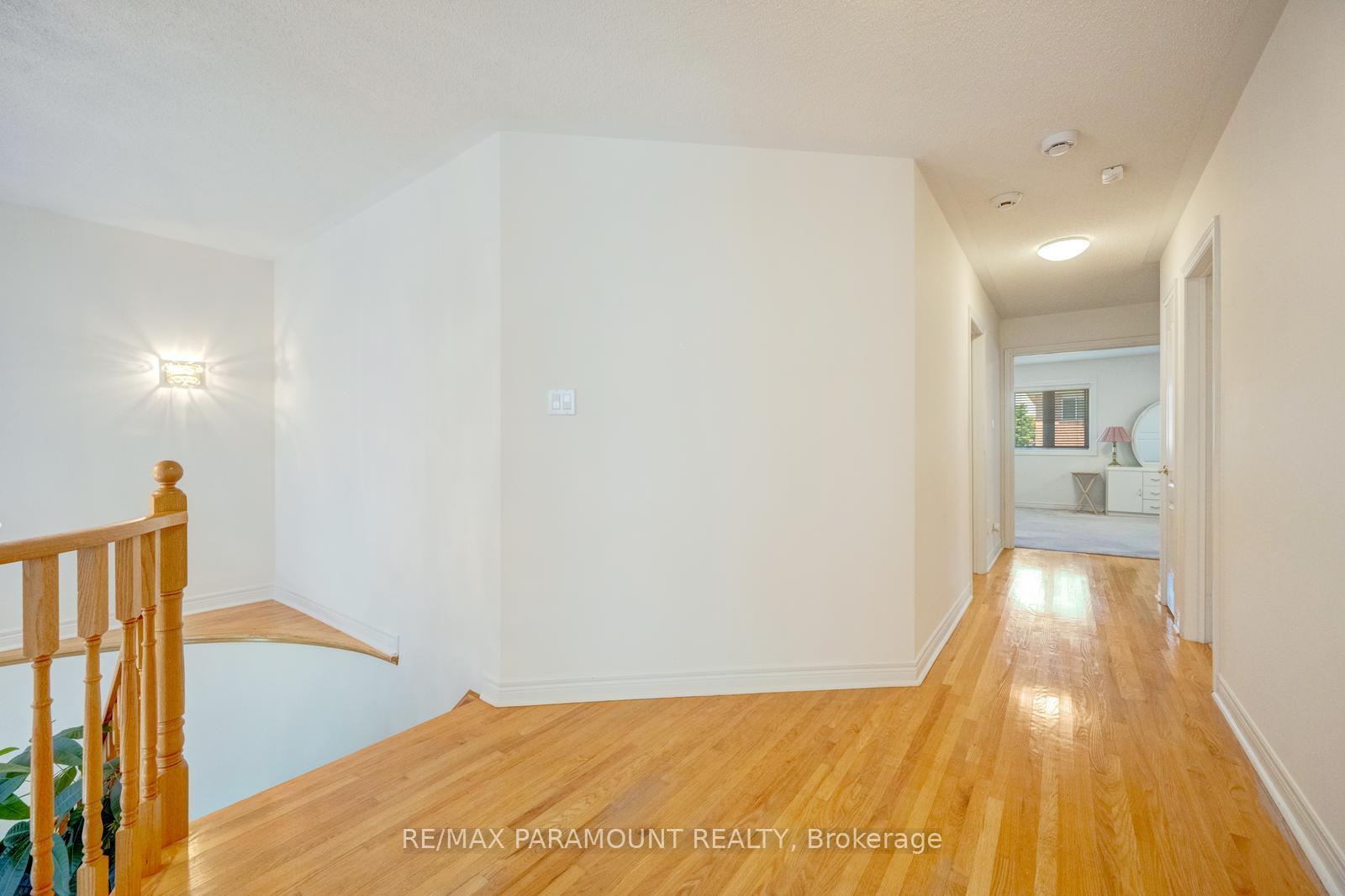 Photo 32 of 6407 Ormindale Way, Mississauga, East Credit — HOMEH