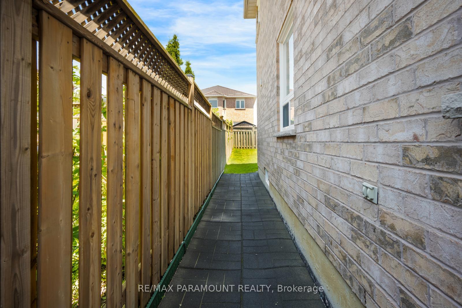 Photo 50 of 6407 Ormindale Way, Mississauga, East Credit — HOMEH