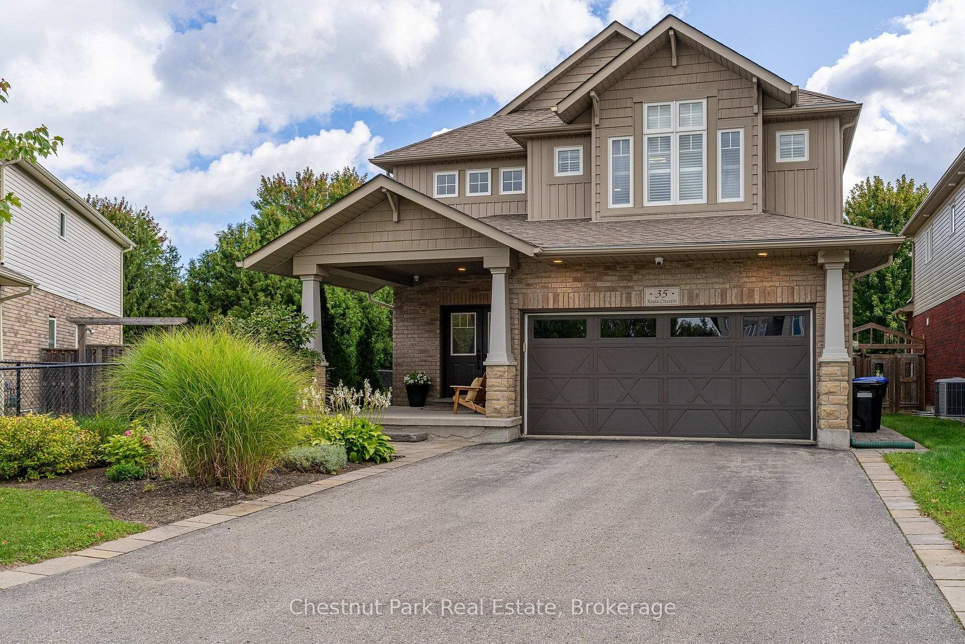 Photo 2 of 35 Kayla Crescent, Collingwood — HOMEH
