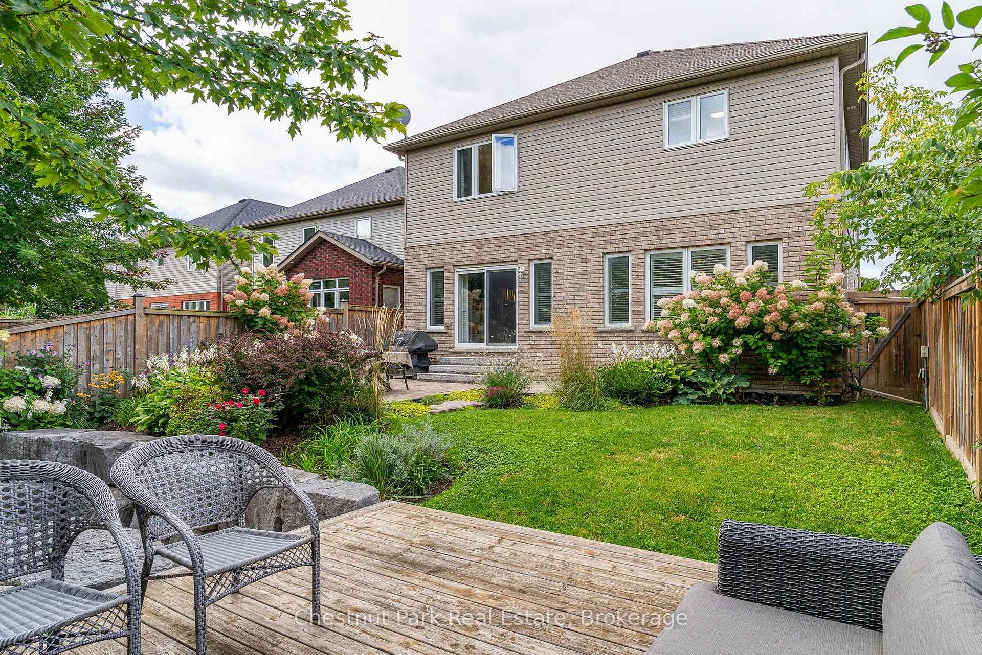 Photo 5 of 35 Kayla Crescent, Collingwood — HOMEH