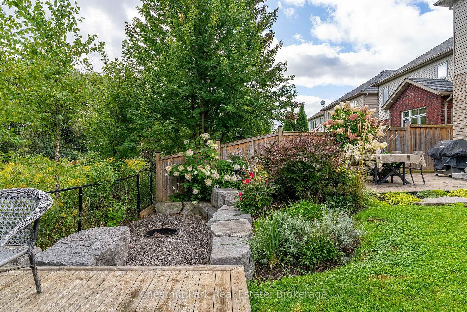 Photo 7 of 35 Kayla Crescent, Collingwood — HOMEH