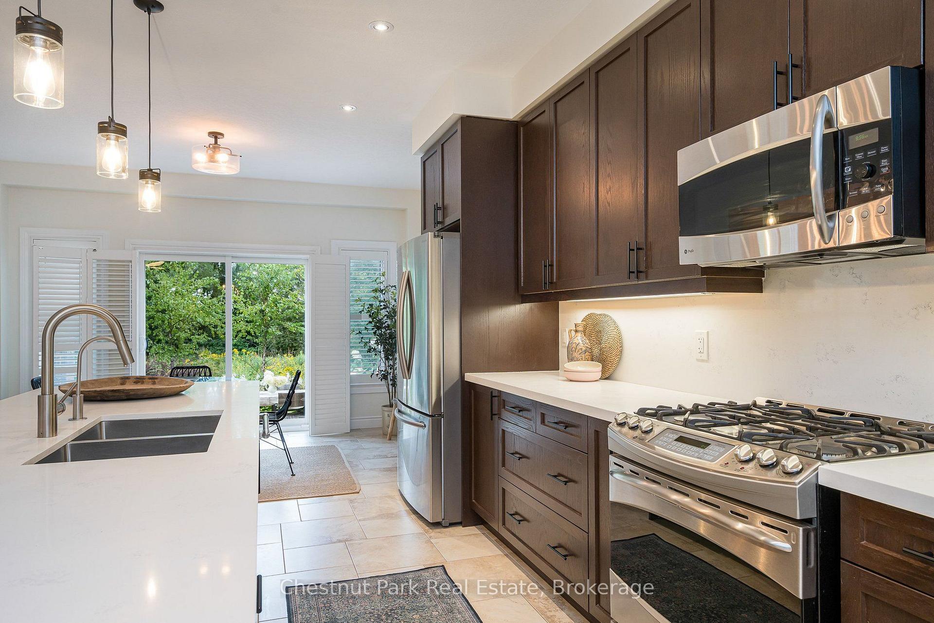 Photo 17 of 35 Kayla Crescent, Collingwood — HOMEH