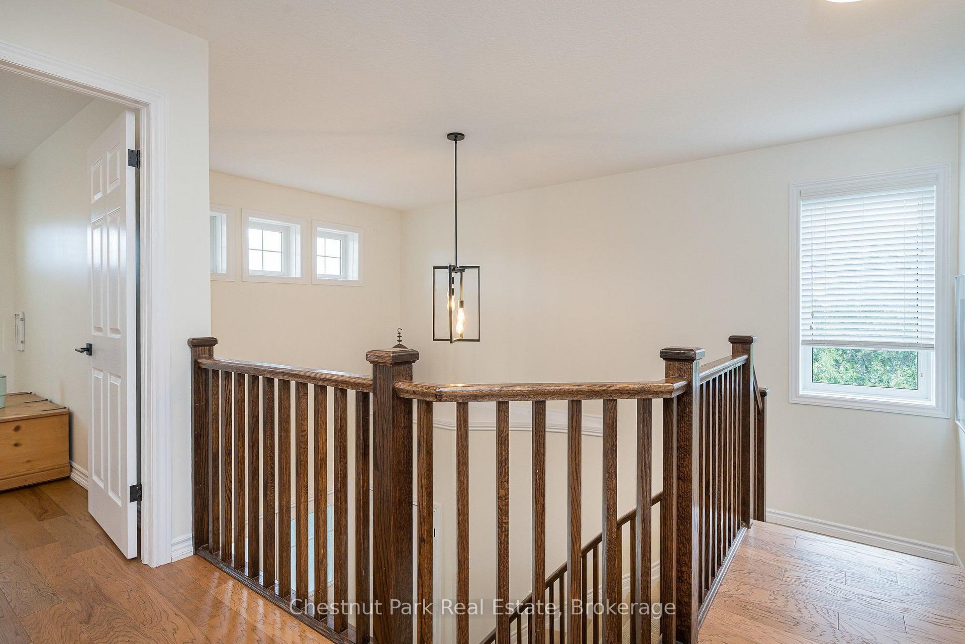 Photo 26 of 35 Kayla Crescent, Collingwood — HOMEH