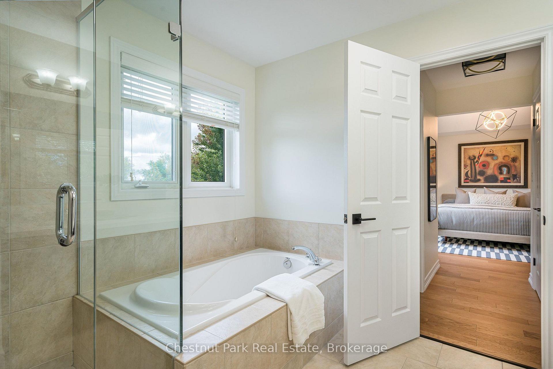 Photo 32 of 35 Kayla Crescent, Collingwood — HOMEH