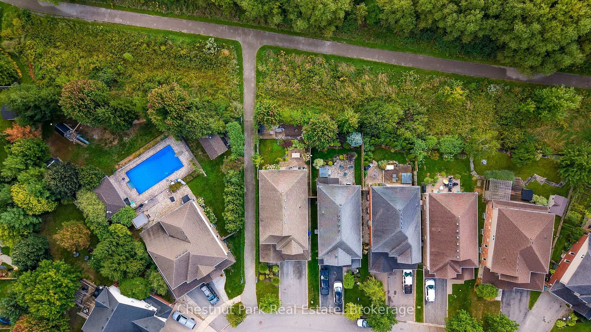 Photo 41 of 35 Kayla Crescent, Collingwood — HOMEH