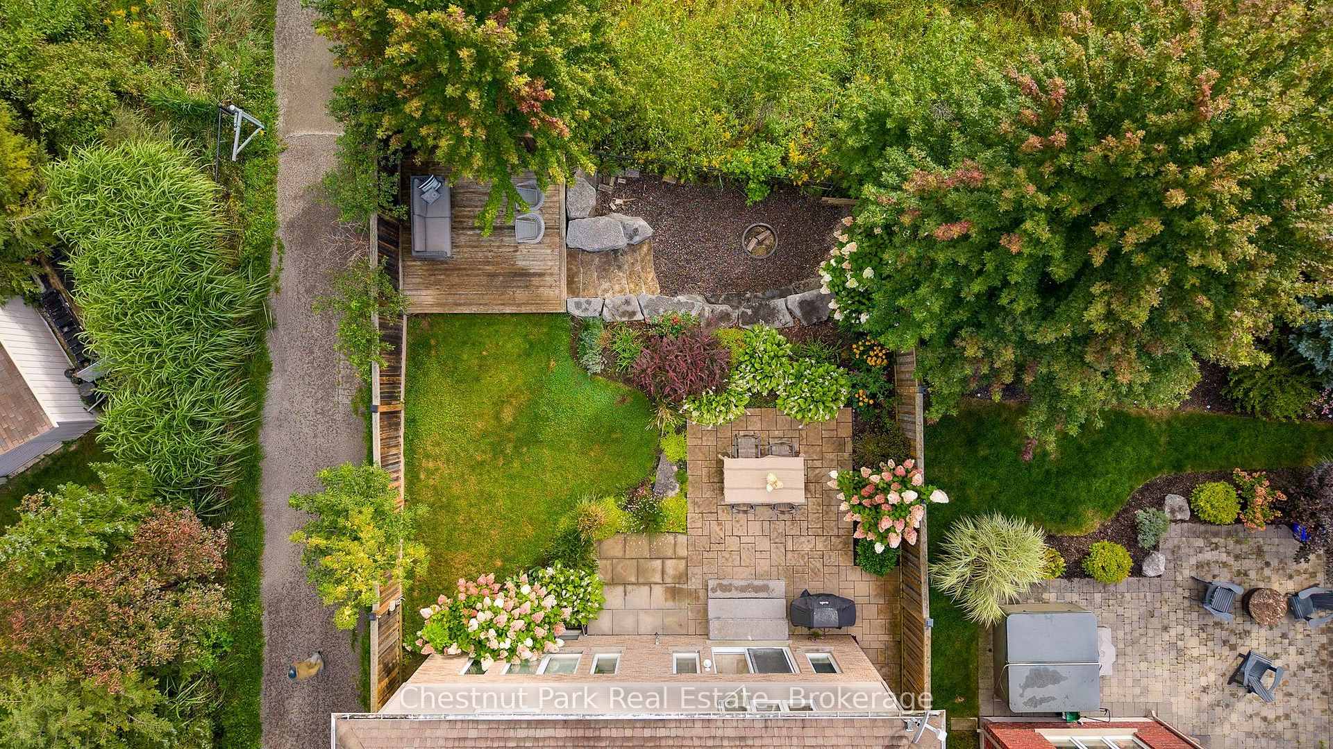 Photo 43 of 35 Kayla Crescent, Collingwood — HOMEH