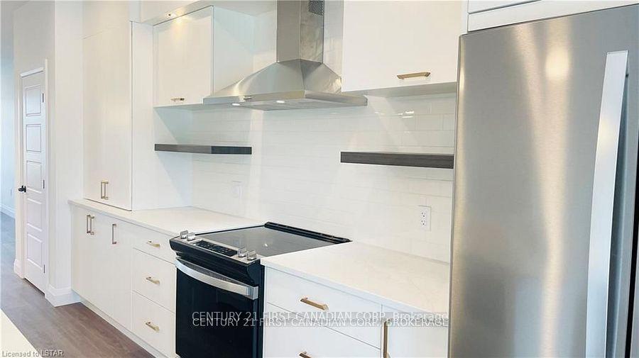 Photo 8 of Unit 104, 361 Quarter Town Line, Tillsonburg — HOMEH