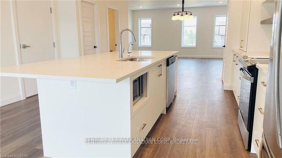 Photo 9 of Unit 104, 361 Quarter Town Line, Tillsonburg — HOMEH