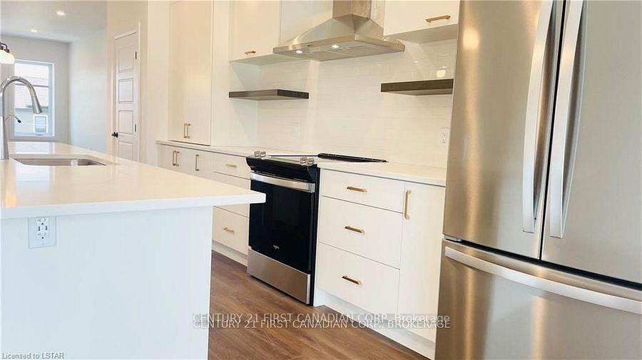 Photo 11 of Unit 104, 361 Quarter Town Line, Tillsonburg — HOMEH