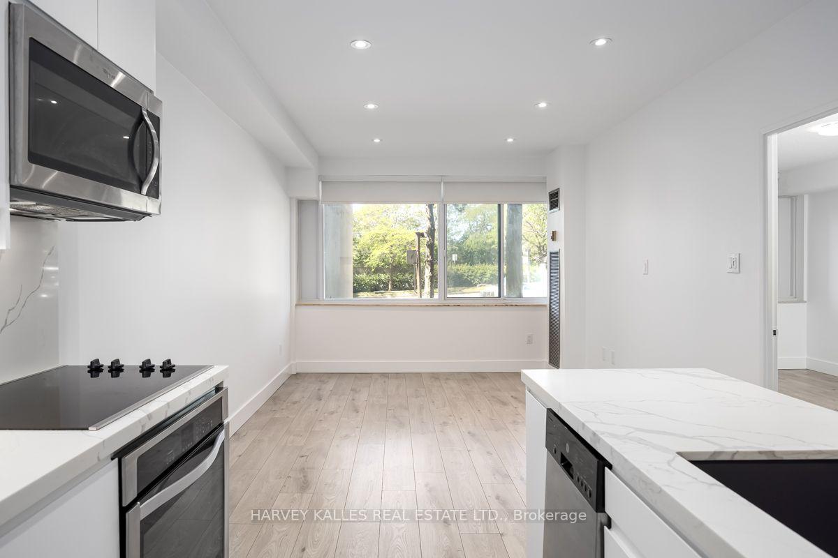 Photo 9 of Unit 110, 3000 Bathurst Street, Toronto, Englemount-Lawrence — HOMEH