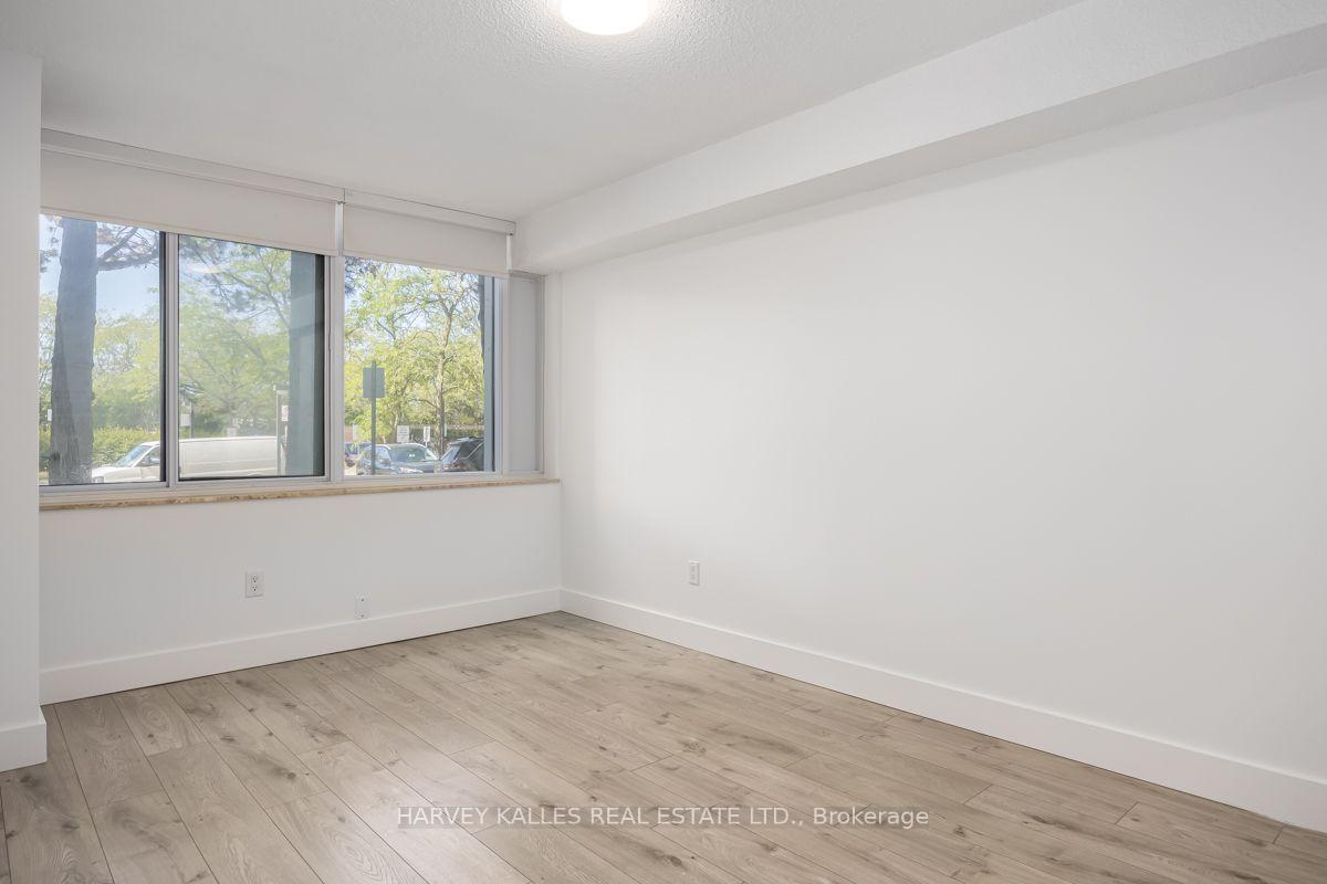 Photo 10 of Unit 110, 3000 Bathurst Street, Toronto, Englemount-Lawrence — HOMEH