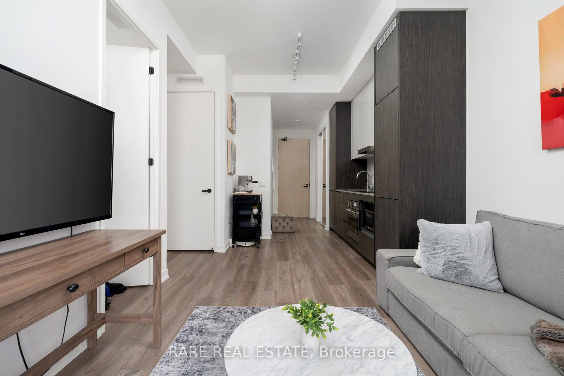 Photo 6 of Unit 1916, 28 Interchange Way, Vaughan, Vaughan Corporate Centre — HOMEH