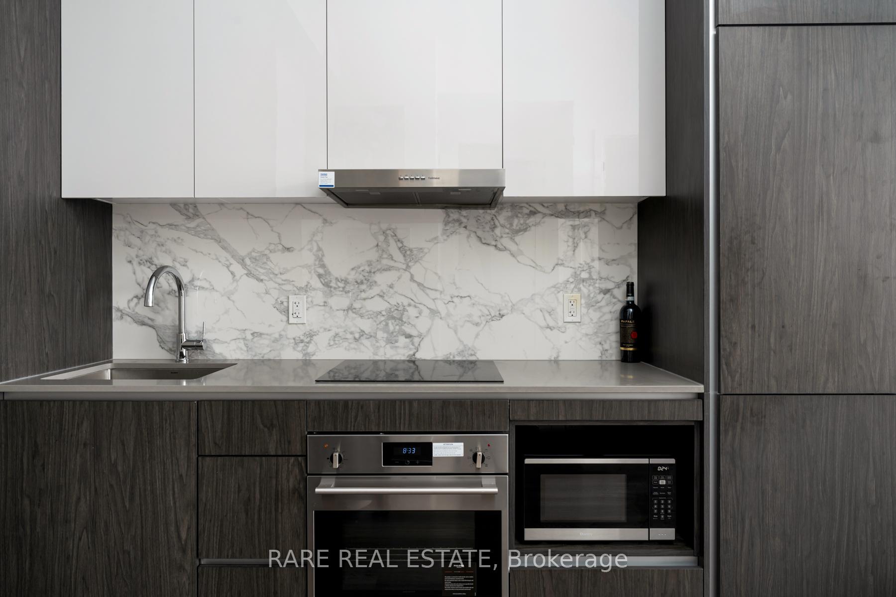Photo 8 of Unit 1916, 28 Interchange Way, Vaughan, Vaughan Corporate Centre — HOMEH